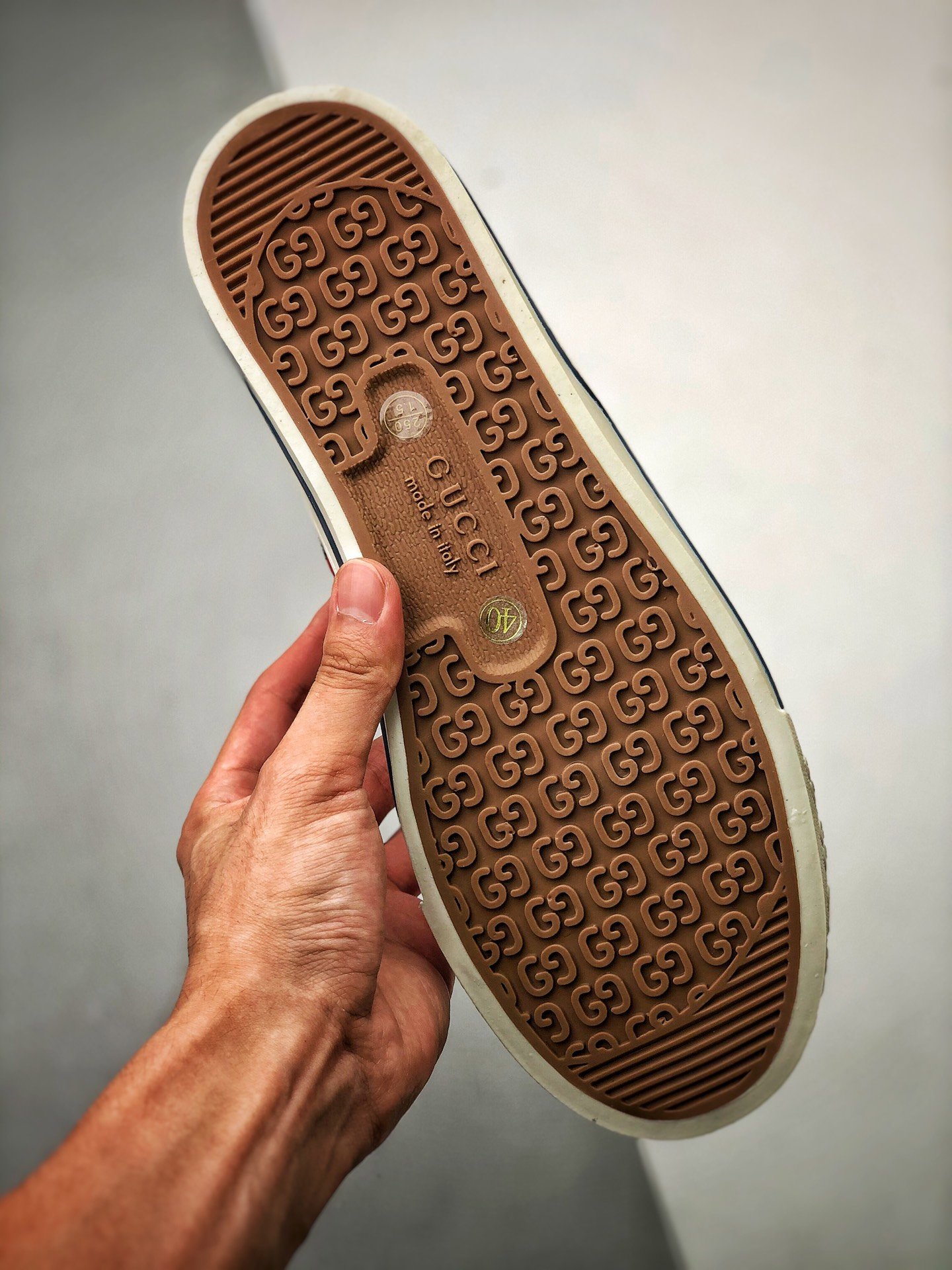 Gucci tennis 1977 gg canvas gt-00thbe88ic