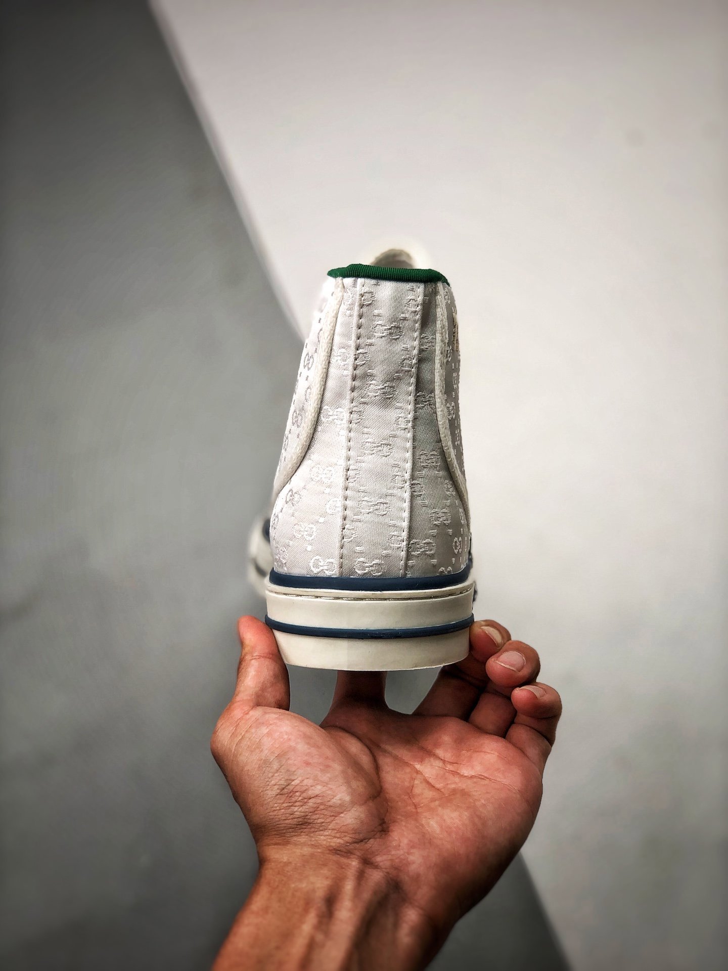 Gucci tennis 1977 gg canvas gt-00thbe88ic