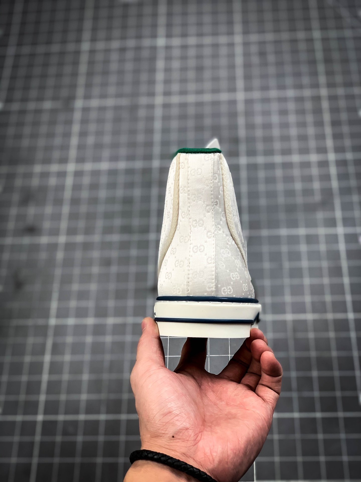 Gucci tennis 1977 gg canvas gt-00xe9xeavu