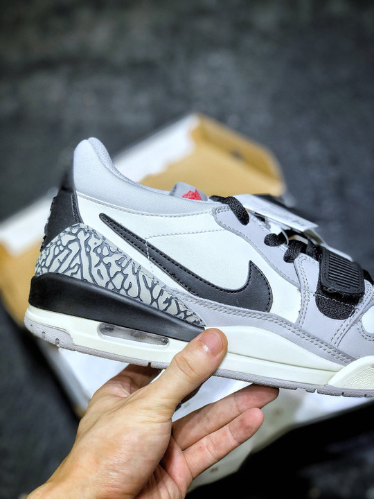 Jordan legacy 312 low white/fire red cd7069-101