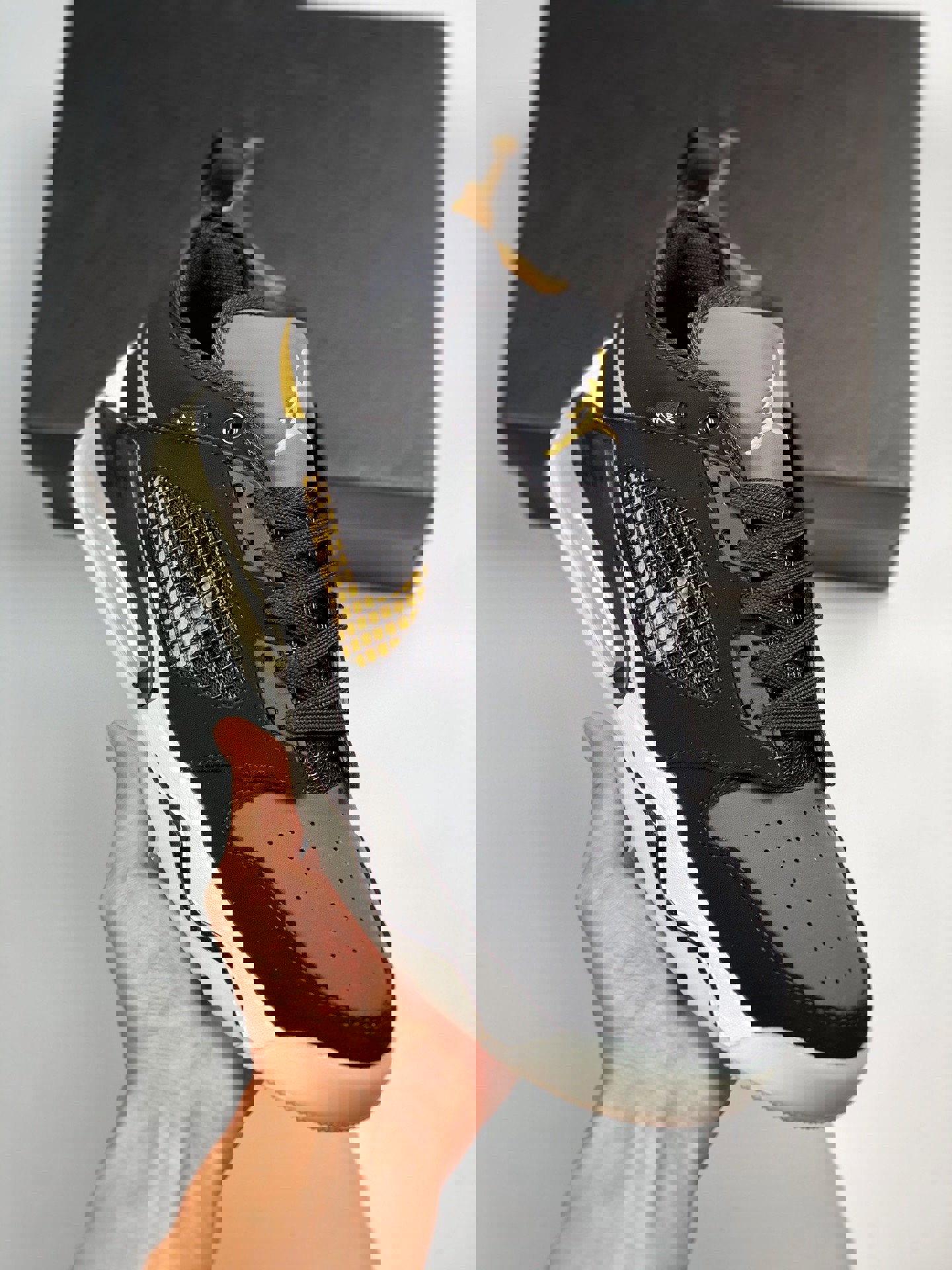 Jordan mars 270 low black/metallic gold ck1196-017