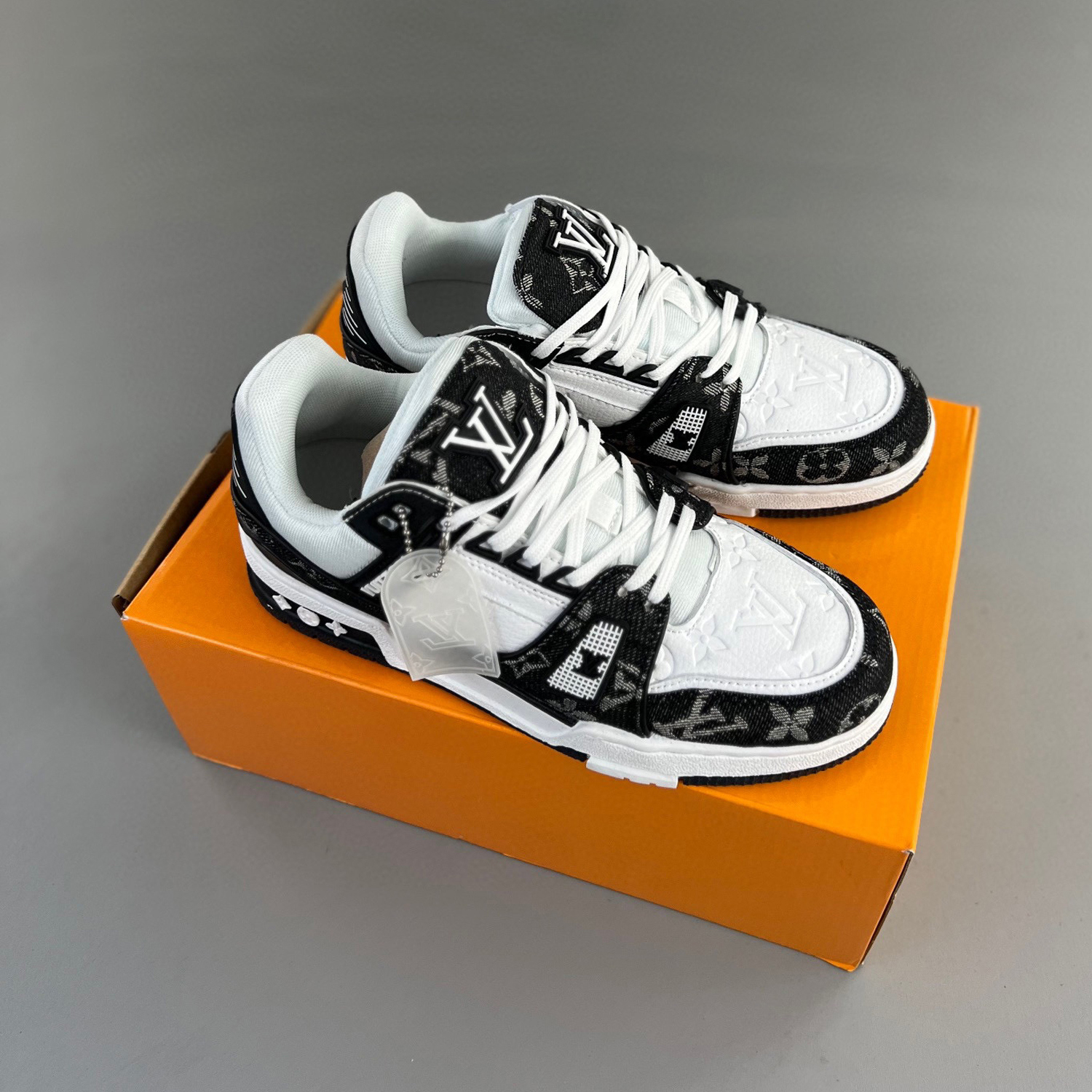 Louis vuitton lv trainer sneaker black white demin monogram