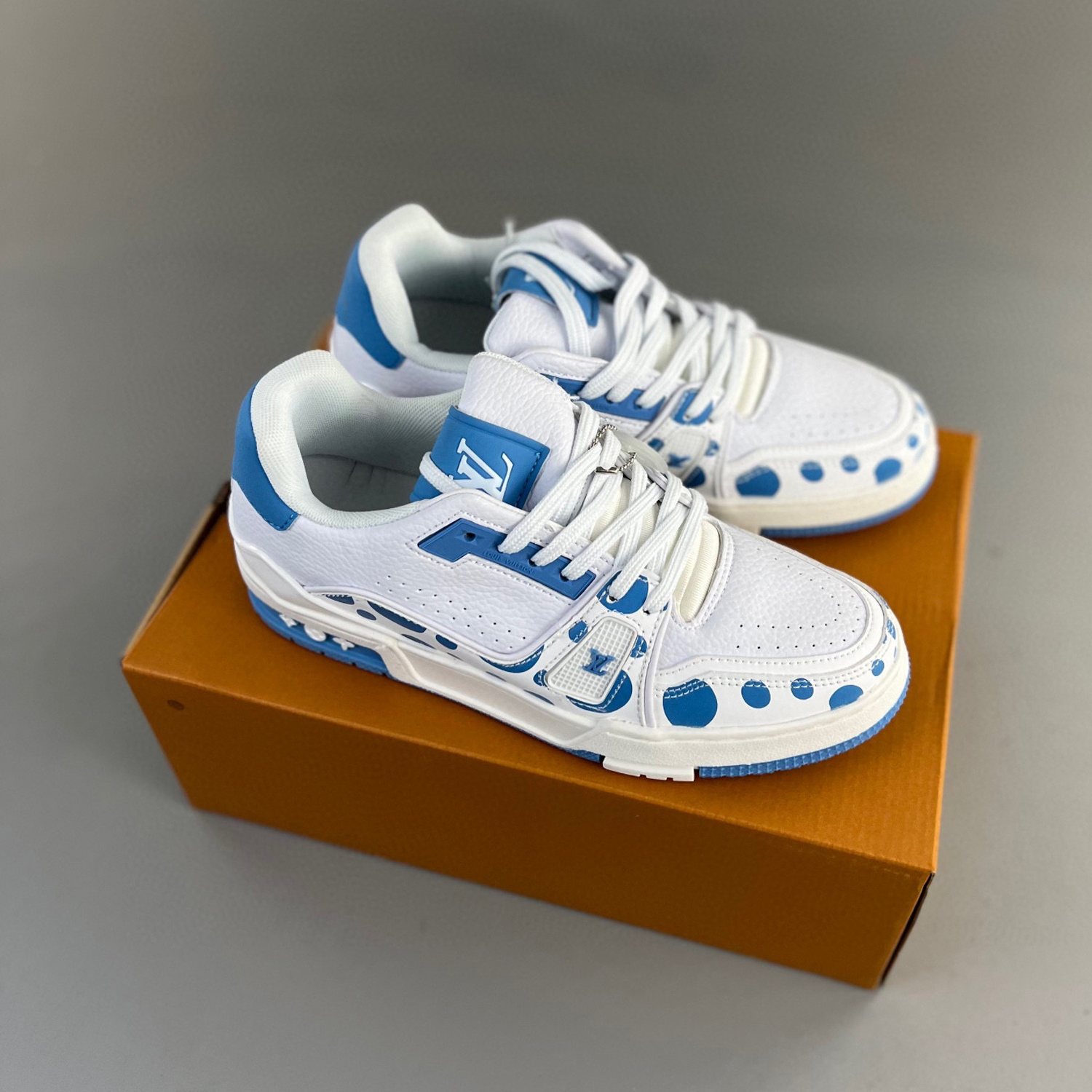 Louis vuitton lv trainer sneaker blue white