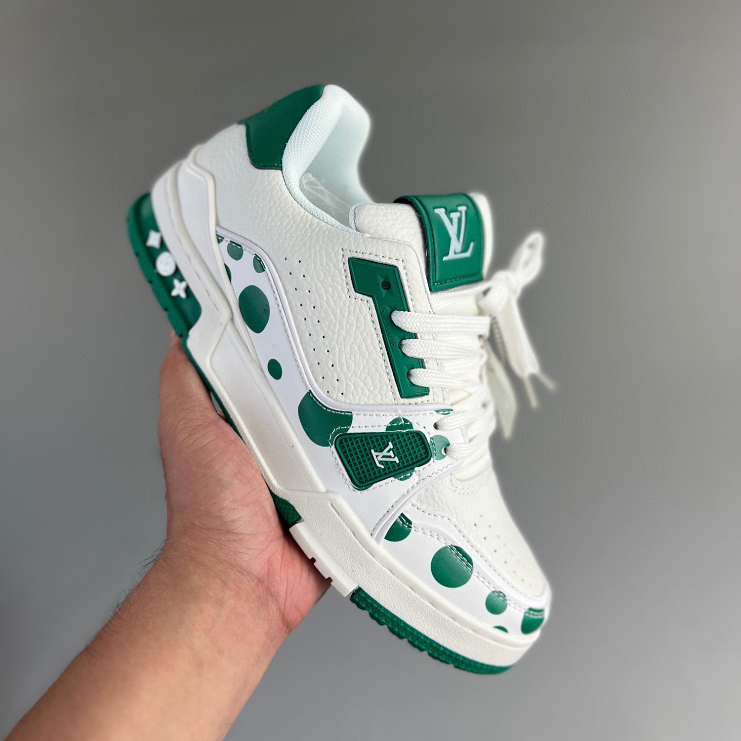 Louis vuitton lv trainer sneaker green white