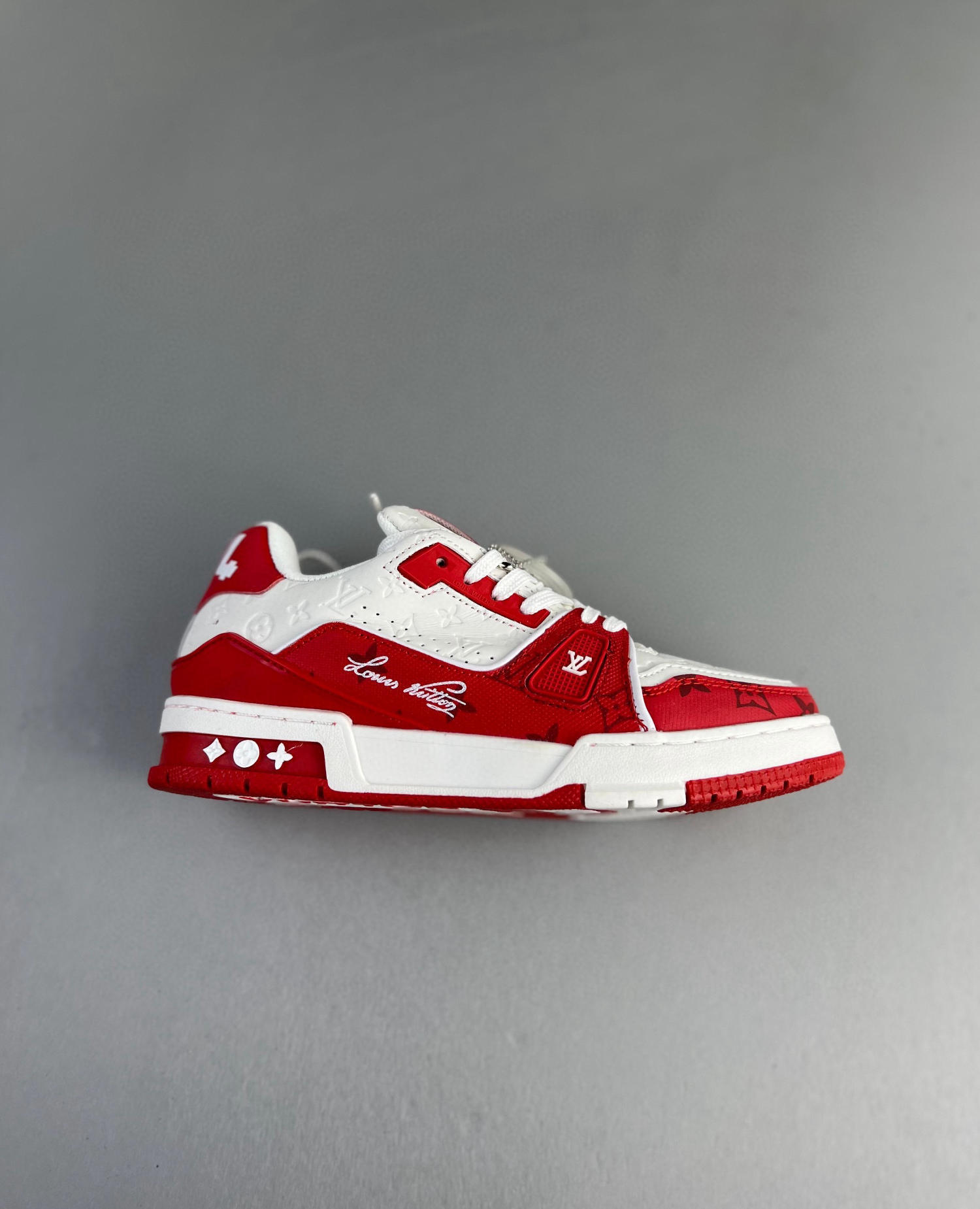 Louis vuitton lv trainer sneaker red white