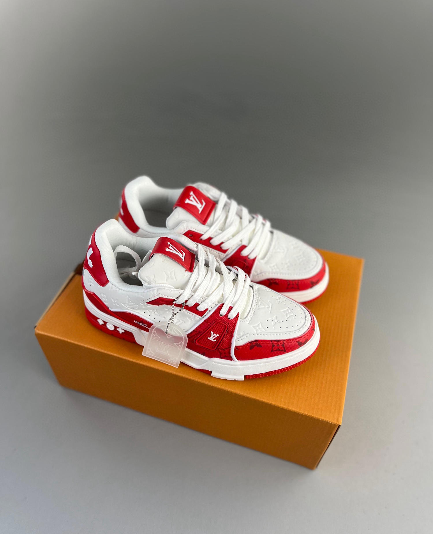 Louis vuitton lv trainer sneaker red white