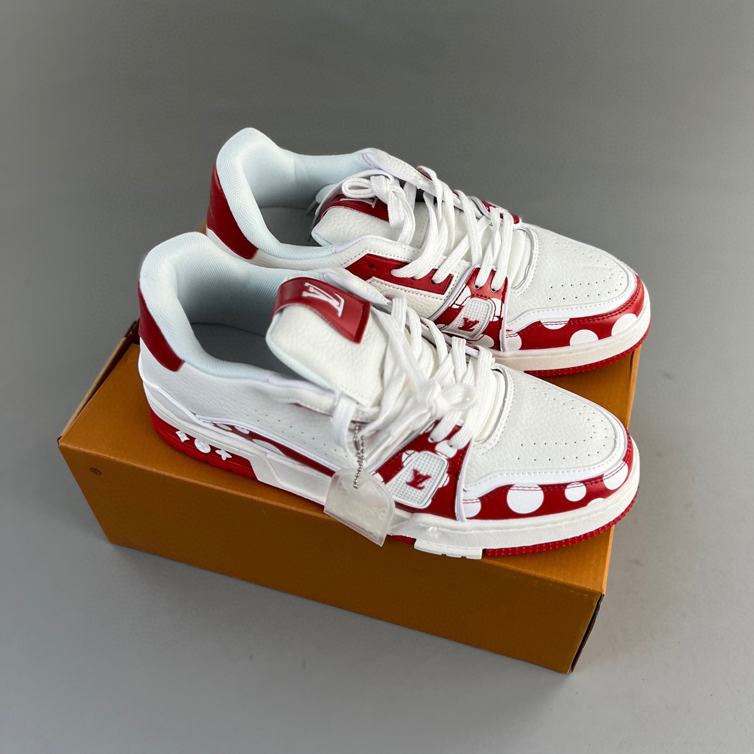 Louis vuitton lv trainer sneaker red white