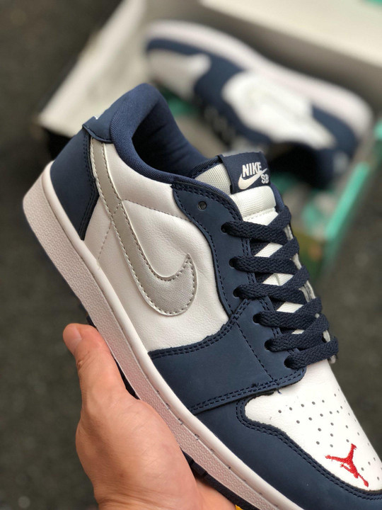 Nike sb x air jordan 1 low midnight navy/white-ember glow-metallic silver