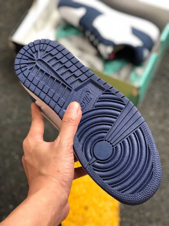 Nike sb x air jordan 1 low midnight navy/white-ember glow-metallic silver