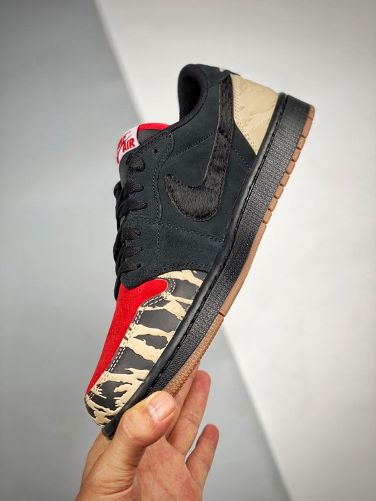 Solefly x air jordan 1 low carnivore