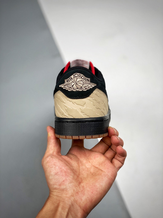 Solefly x air jordan 1 low carnivore