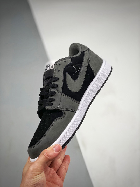 Travis scott x air jordan 1 low og black