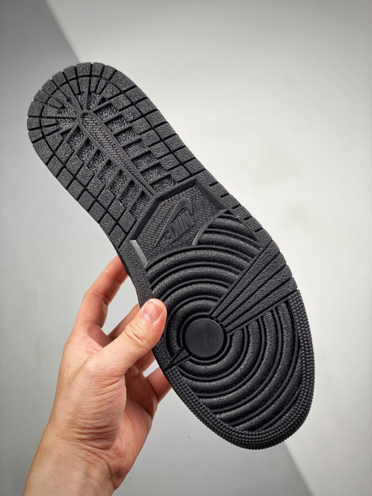 Travis scott x air jordan 1 low og black