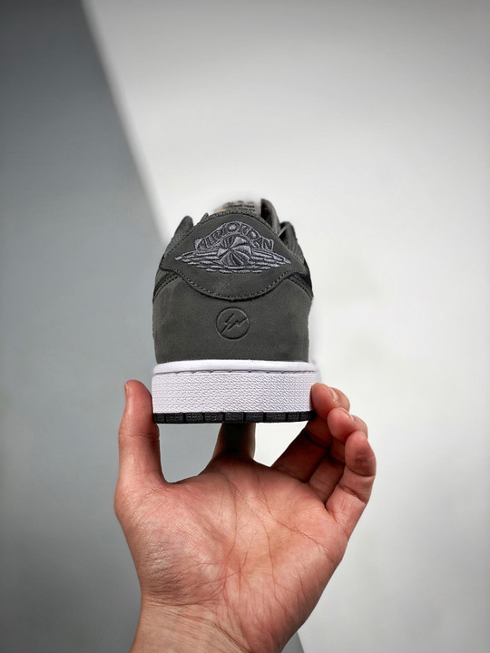 Travis scott x air jordan 1 low og black