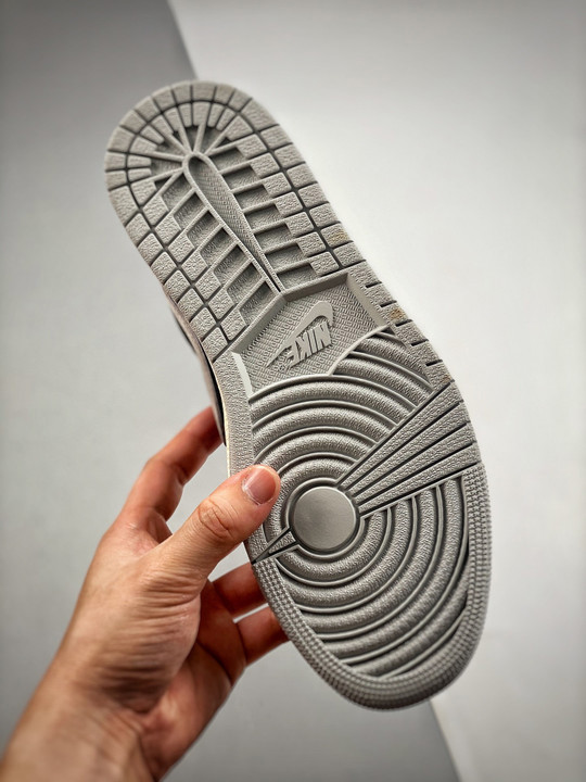 Travis scott x air jordan 1 low og sp grey/black/cream