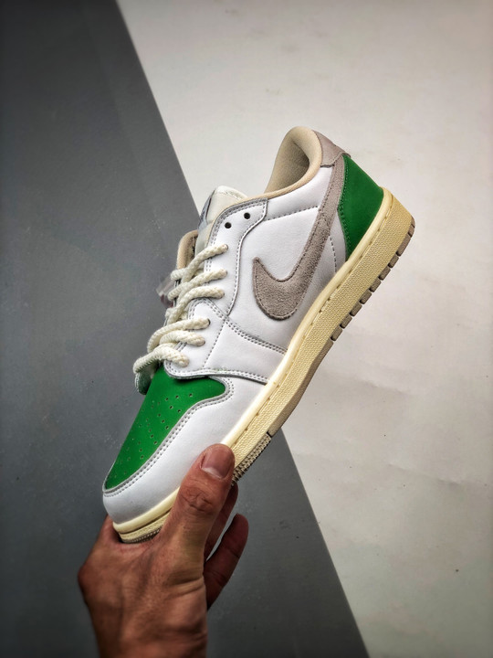 Travis scott x air jordan 1 low og sp white green black