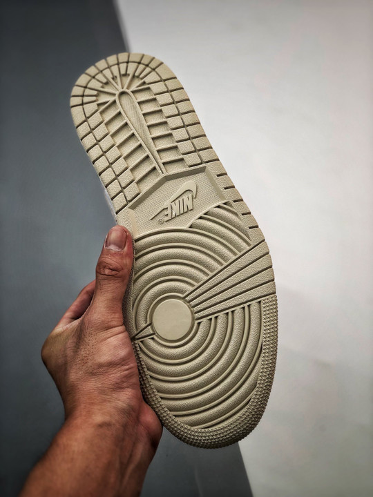 Travis scott x air jordan 1 low og sp white green black