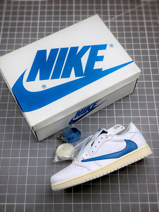 Travis scott x fragment x air jordan 1 low og white/blue/sail