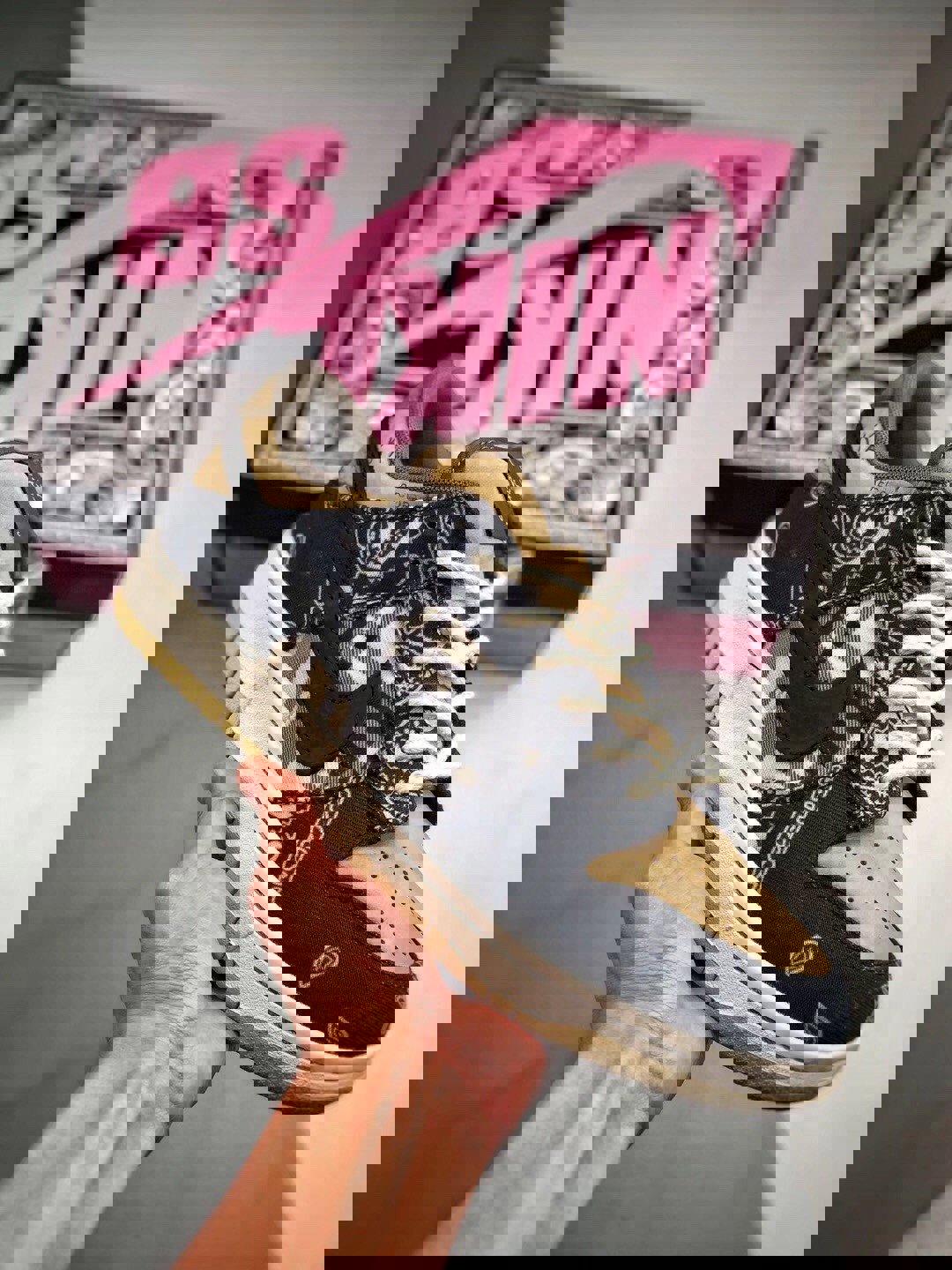 Travis scott x nike sb dunk low black/parachute beige-petra brown