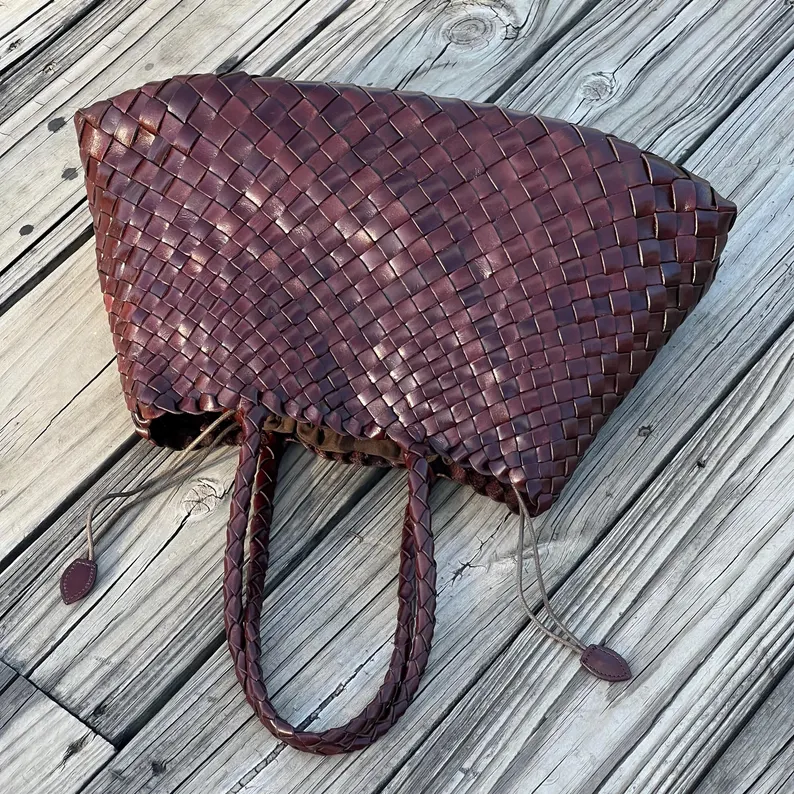 Mila Retro hand-woven first-layer cowhide shoulder bag