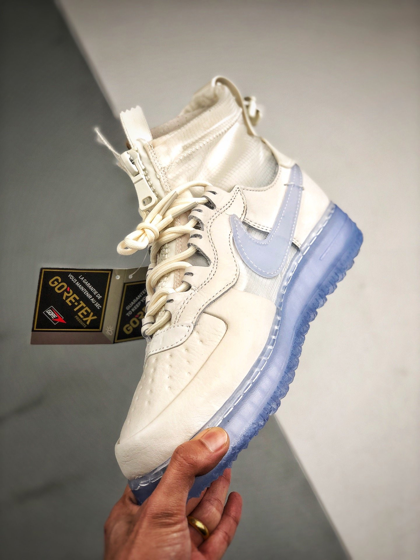 gore tex phantom white