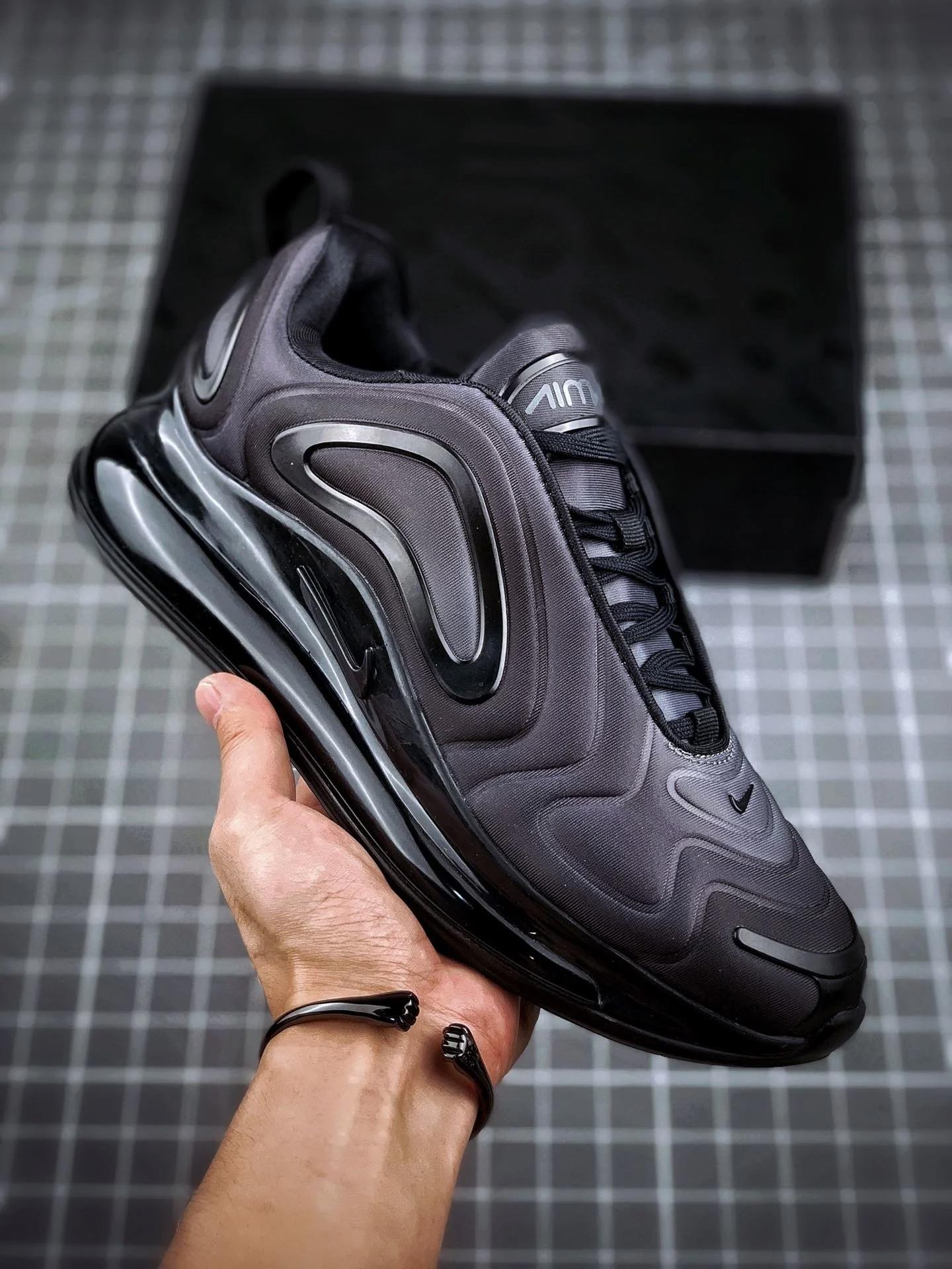 triple black air max 720
