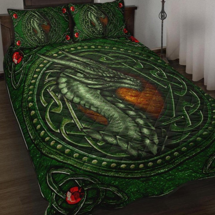 Celtic dragon with celtic knot quilt bed set green
