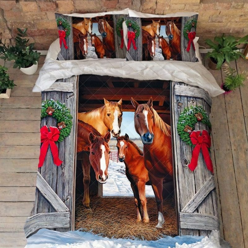 Christmas horse quilt set horse family barn