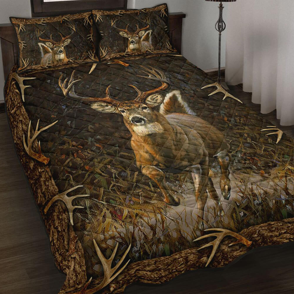 Deer hunting quilt set gift for hunter