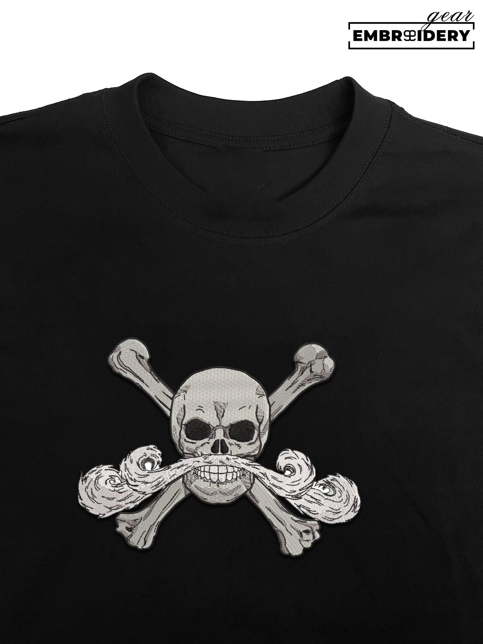Roger jolly roger logo One Piece Embroidered Design Personalized Embroidered T Shirt Sweatshirt Hoodie Clothing OP0169