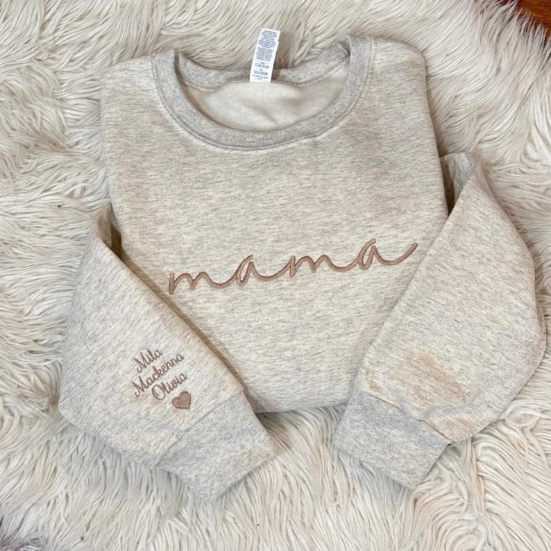 Custom Mama Embroidered Sweatshirt, Mama Sweatshirt, Personalized Mom Embroidered Sweatshirt, Pregnancy Announcement, Mother's day ideal Gift