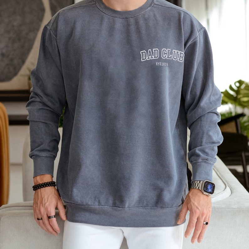 Custom Embroidered Dad Club Sweatshirt with Kids Names on Sleeve, Dad Club EST 2025 Sweatshirt, Personalised Dad Club