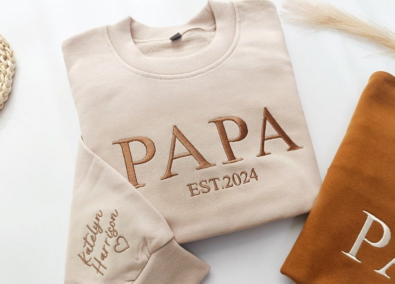 Personalised Dad, Mom Embroidered Sweatshirt,Name On Sleeve With Heart,Daddy Est Year Shirt,Father's Day Gift