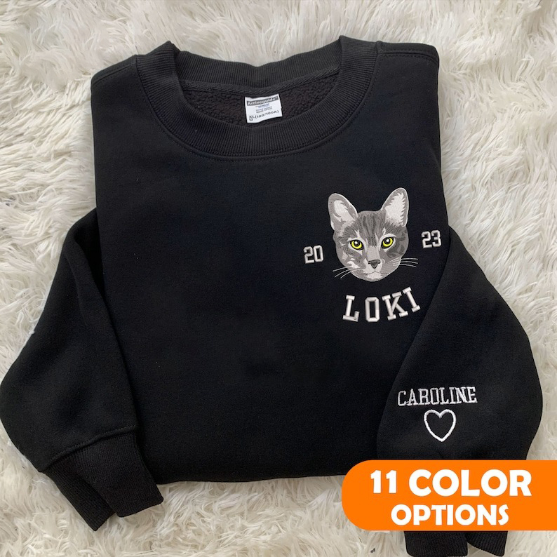 Personalized Cat Face Embroidered Sweatshirt, Varsity Personalized Pet Embroidered Shirt, Custom Embroidered Hoodie with Pet Name,Dog Lovers